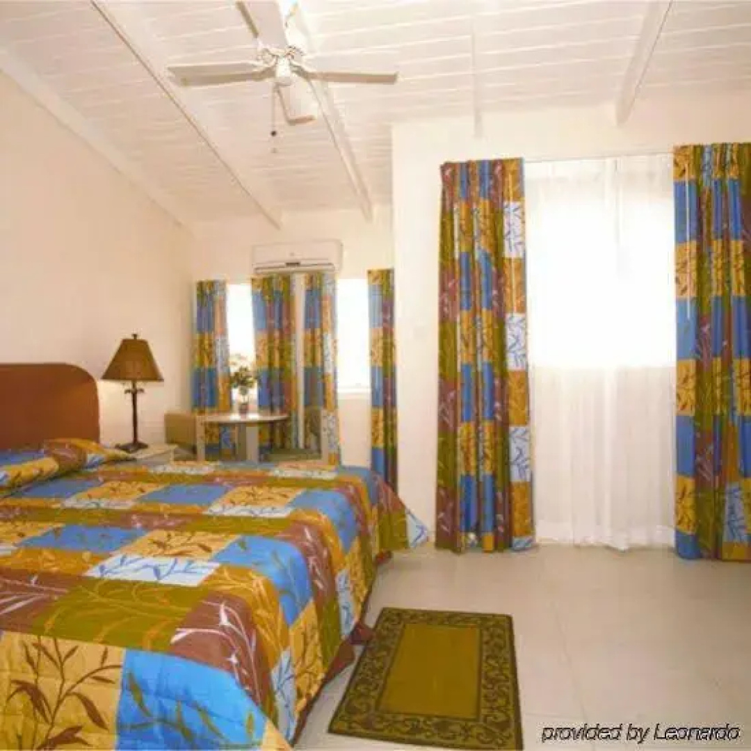 Tropical Winds Apartment Hotel