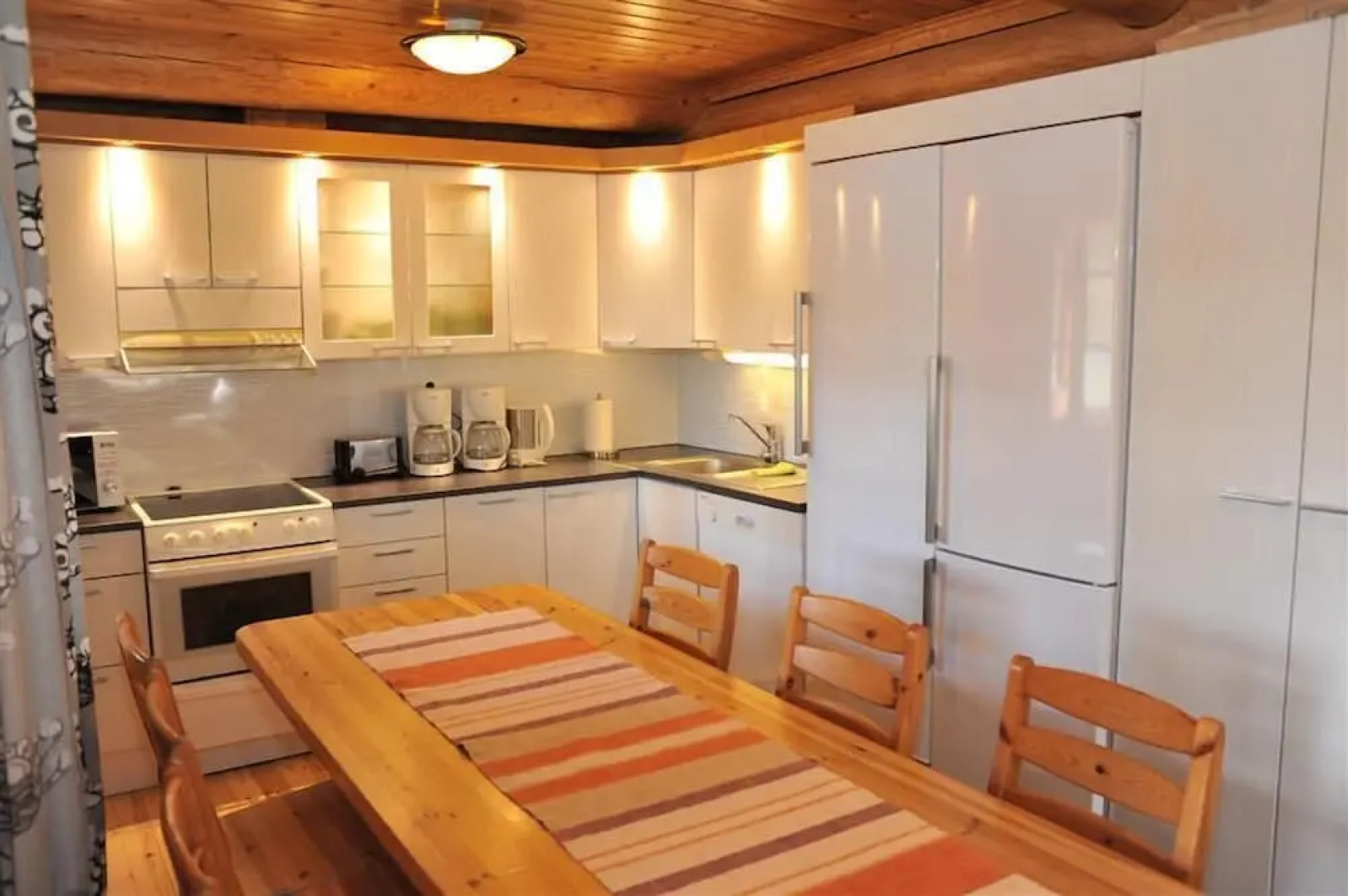 Yli-Kaitalan Lomamökit