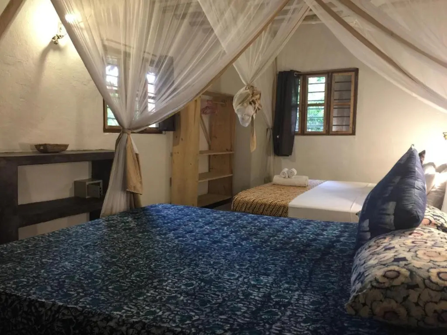 Bahari Pizza Restaurant and Bungalows