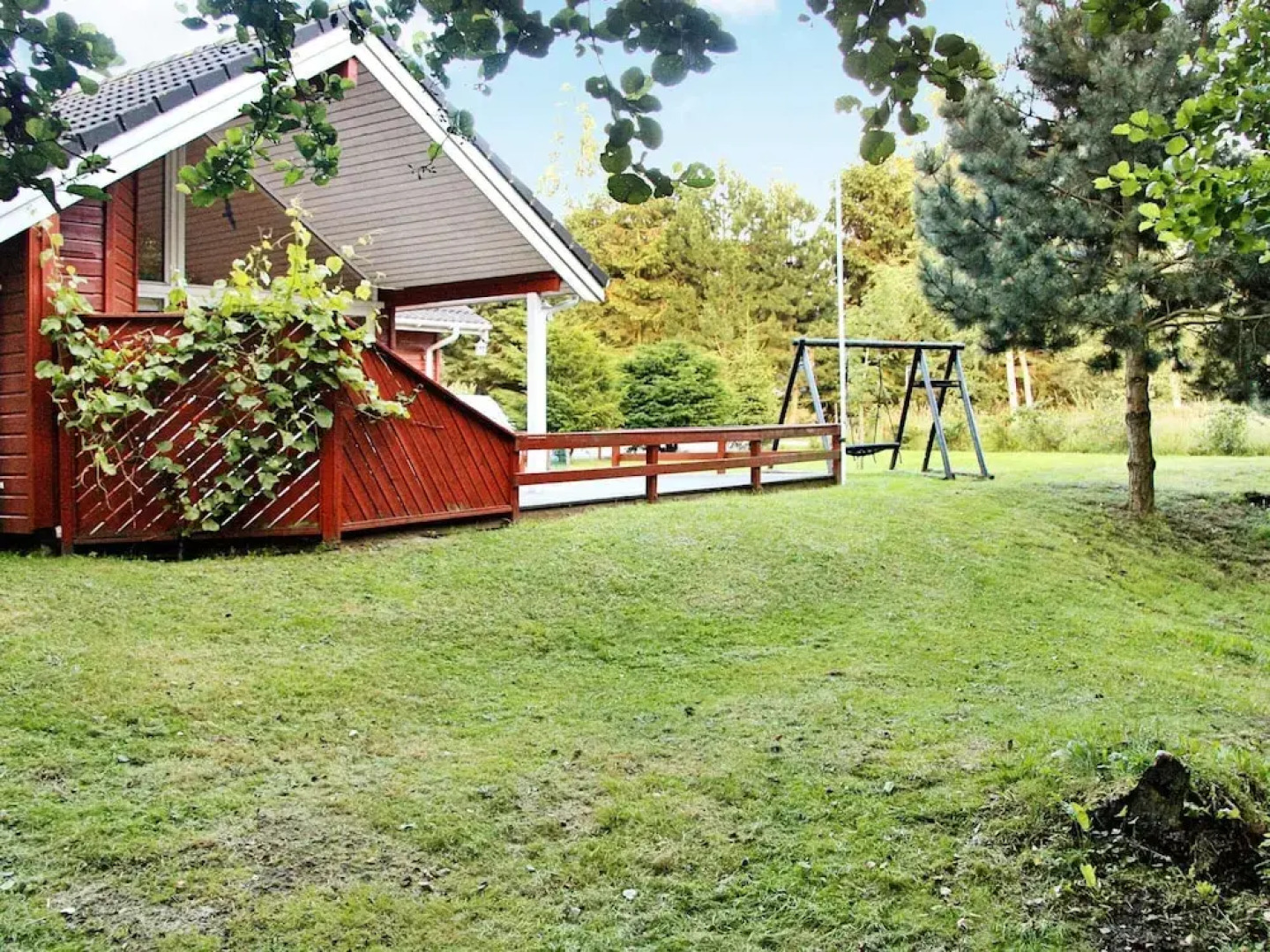 Quaint Holiday Home in Aakirkeby near Stream