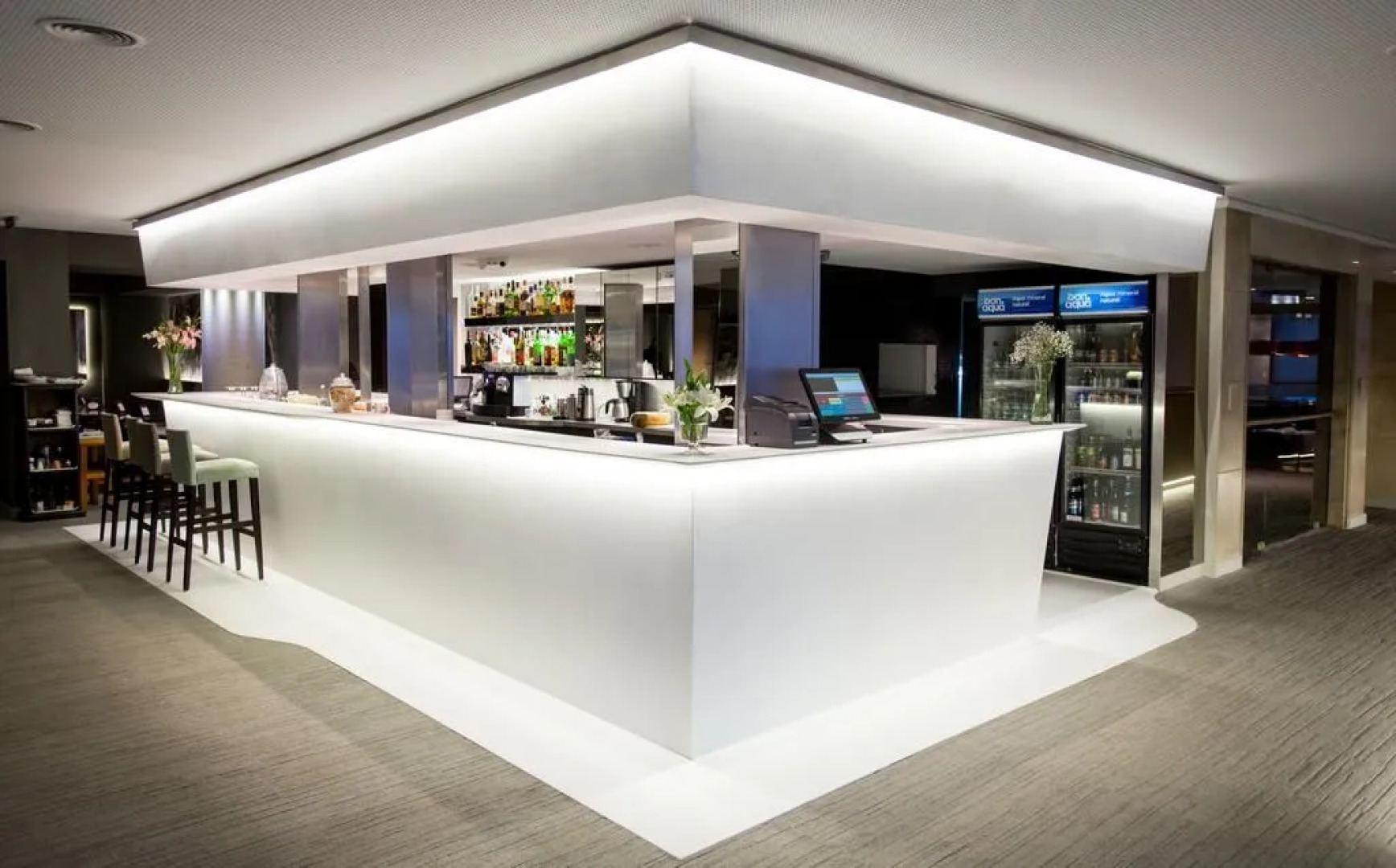 Windsor Hotel And Tower