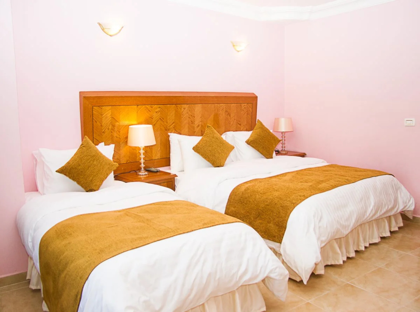 Al Anbat Midtown Hotel