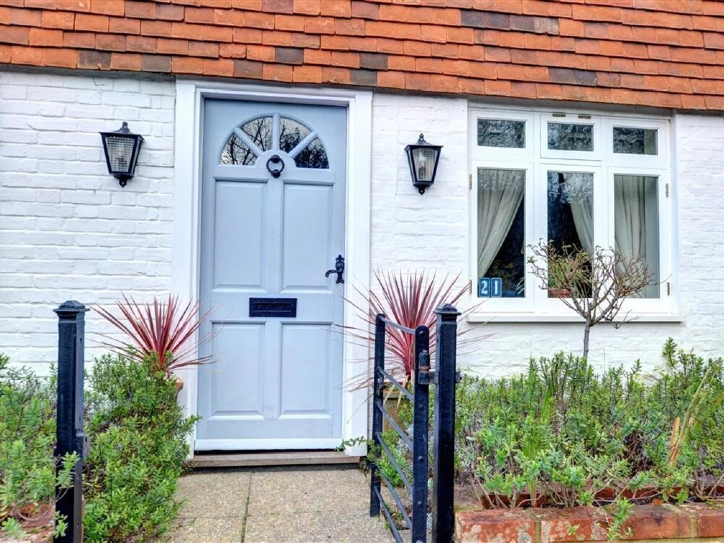 Stunning Holiday Home in Robertsbridge with Private Garden