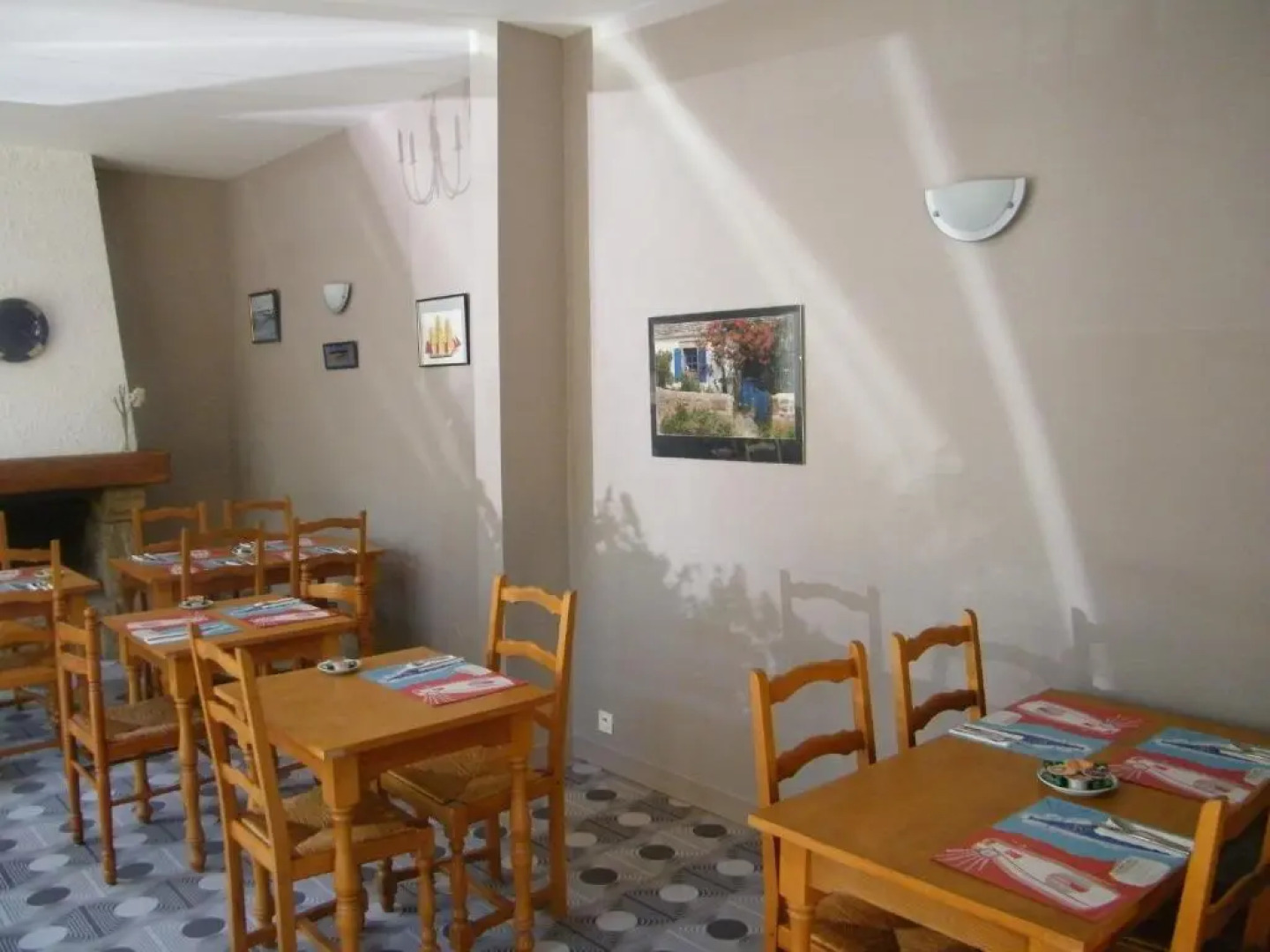 Brit Hotel L'Arrivée Guingamp (Ex:Brit Hotel Armor)