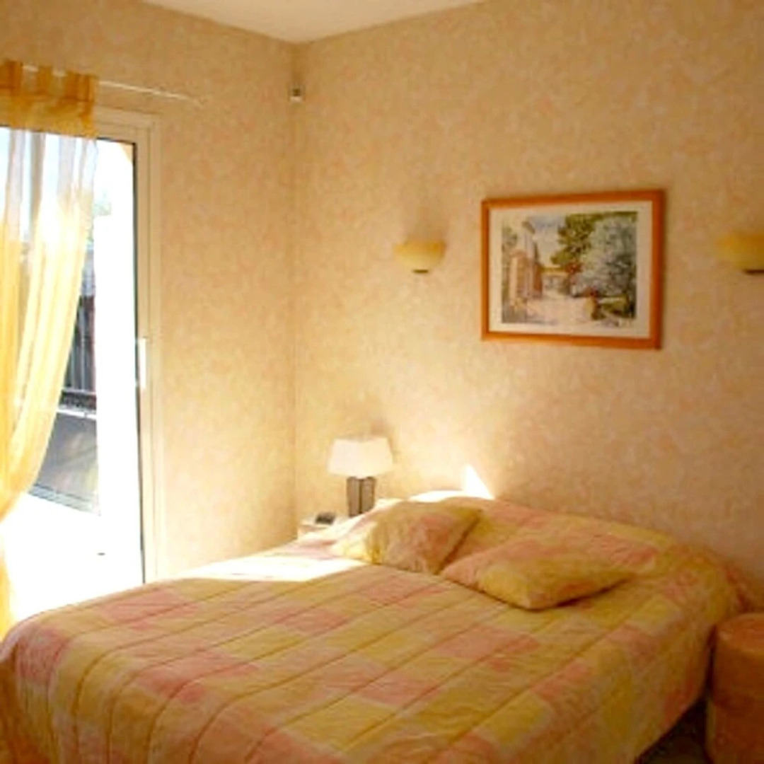 Beautiful villa with swimming-pool