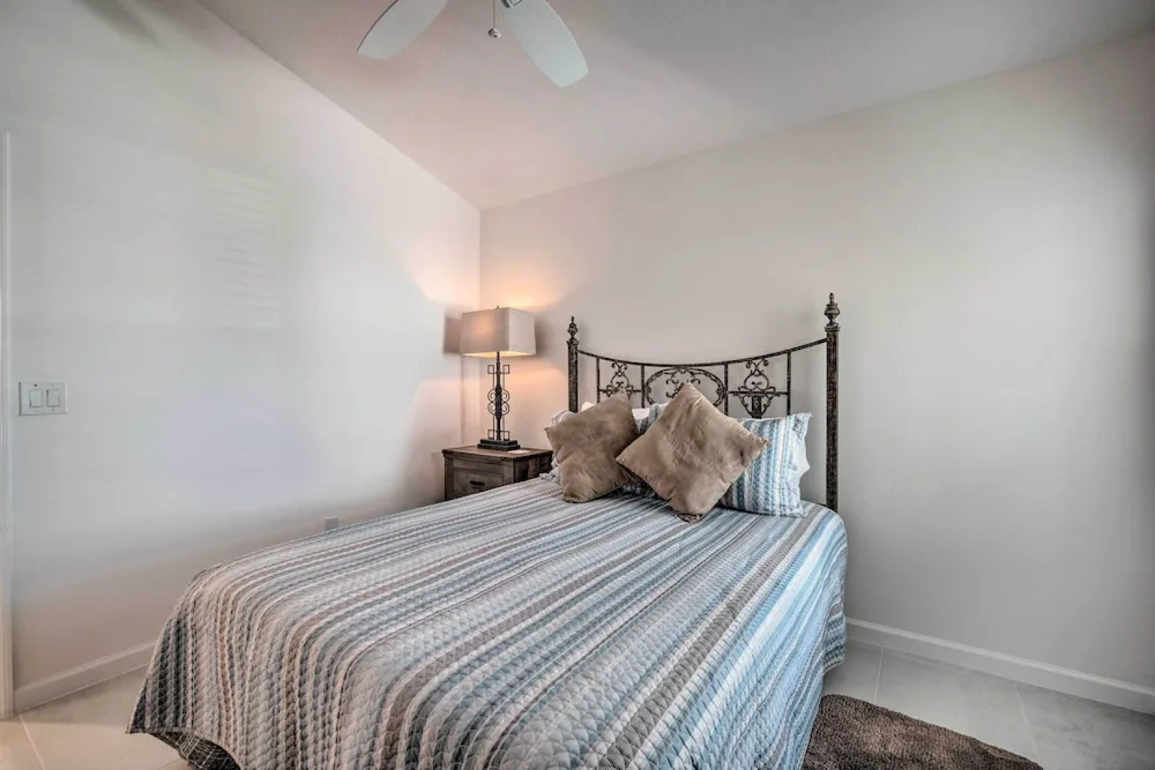 Lanai & Resort Amenities: The Villages Getaway