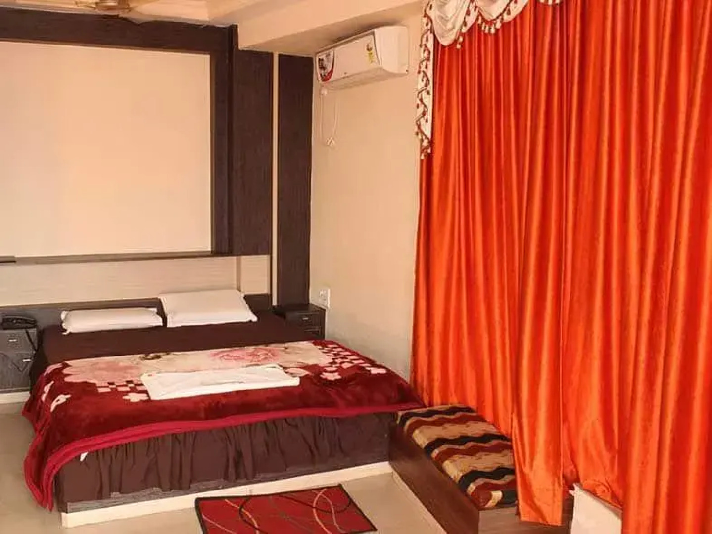 Larica Holiday Inn Tarapith