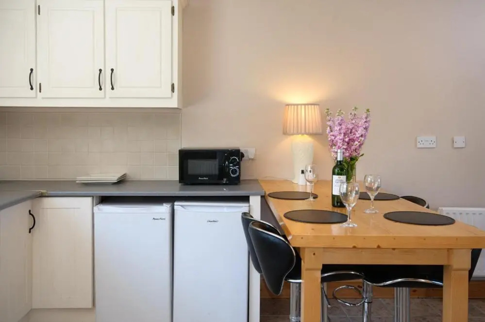 The Hut at Baywatch Bed & Breakfast