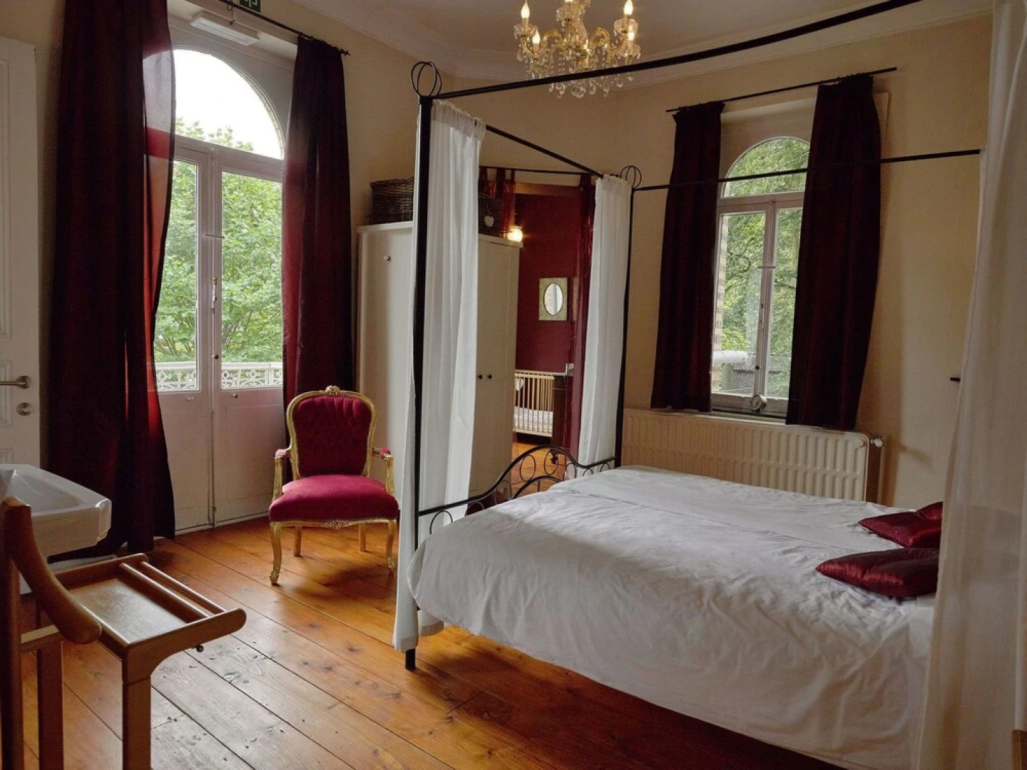 Pleasant Holiday Home in Spa With Sauna