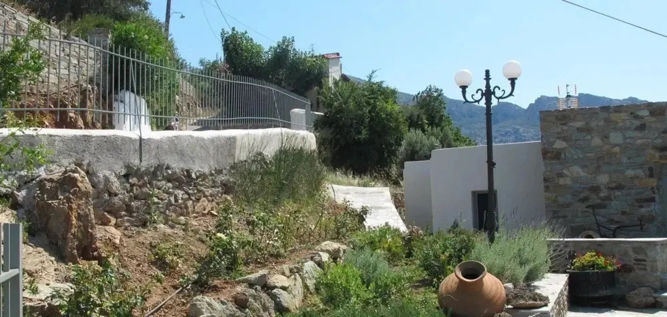 To mpalkoni tis Karistou