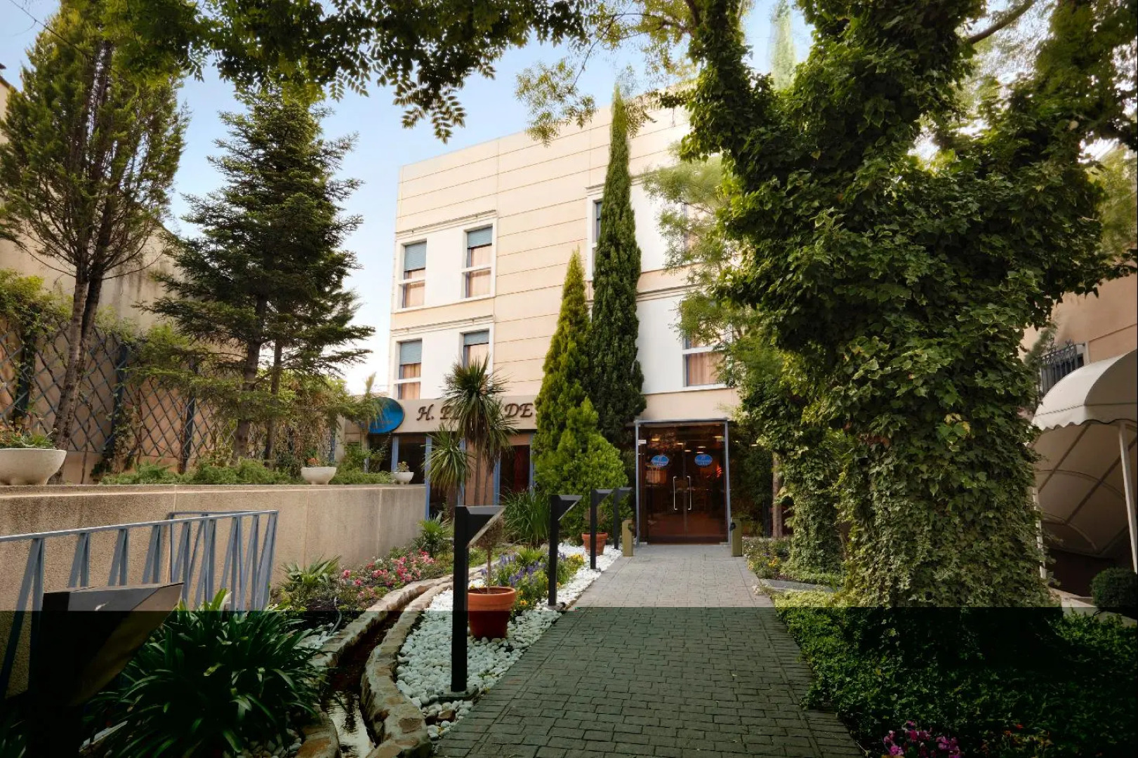 Egido Plaza De Santiago