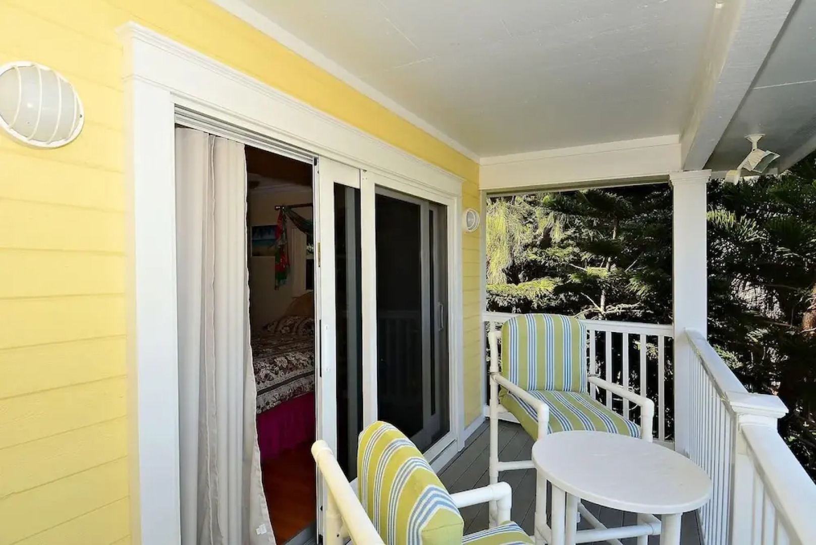 Sunset Villas 4 Awesome Views/2 Balconies/pool/deck/bbq!