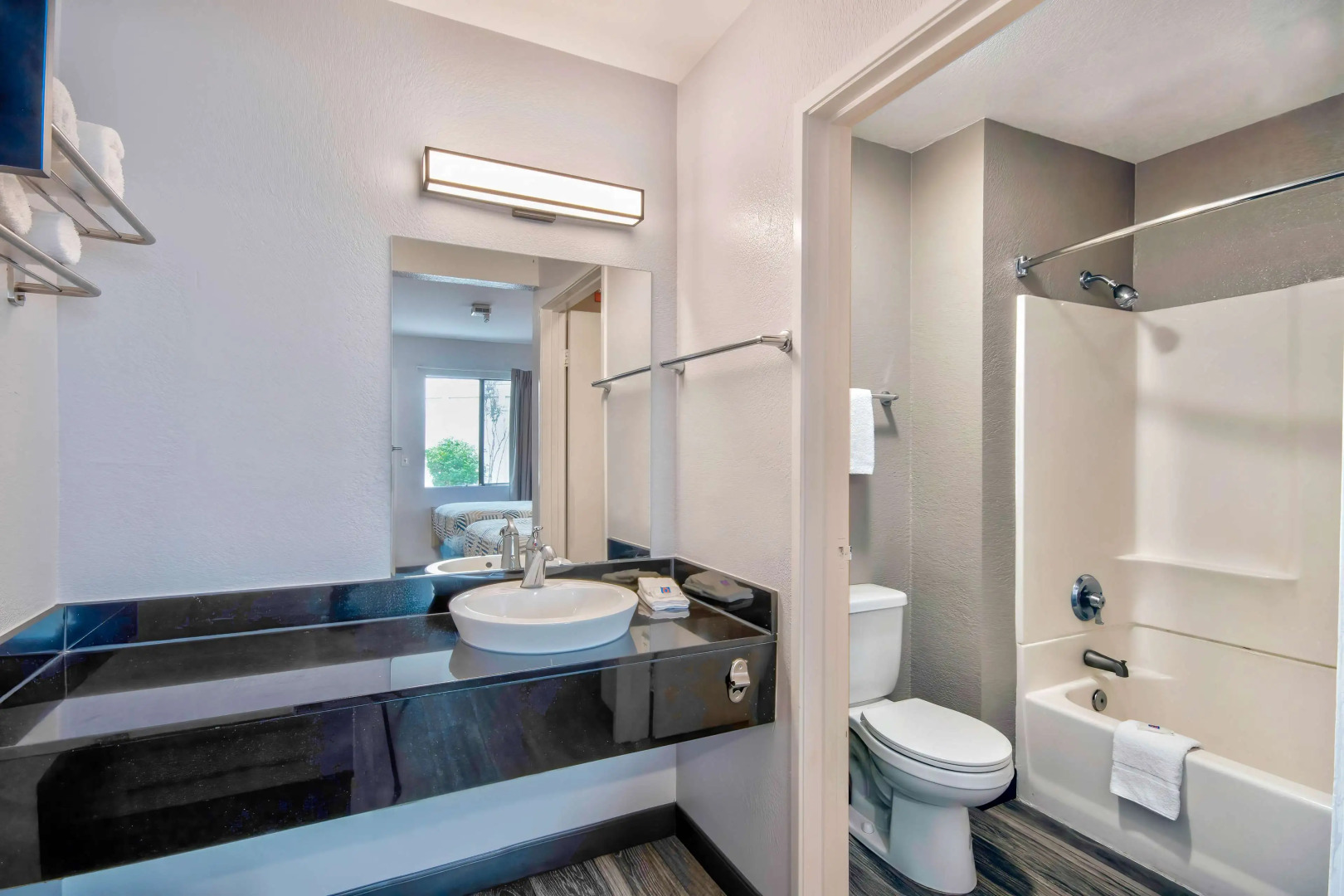 Motel 6 Marina, CA - Monterey