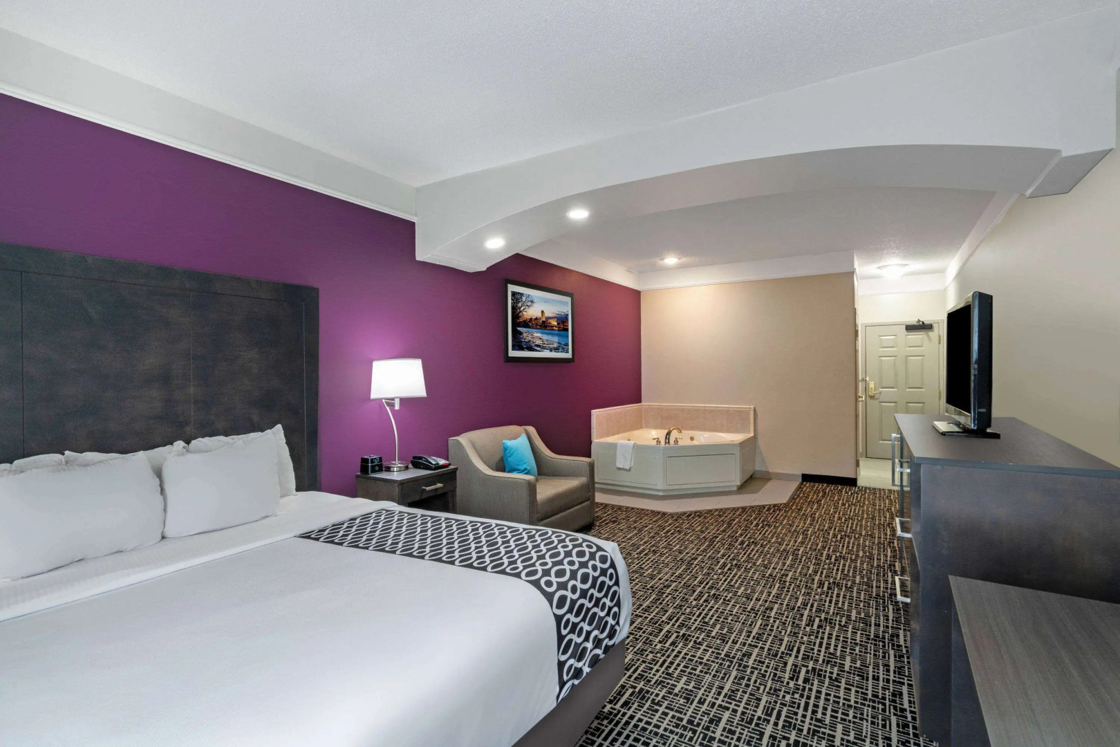 La Quinta Inn & Suites by Wyndham Latham Albany Airport