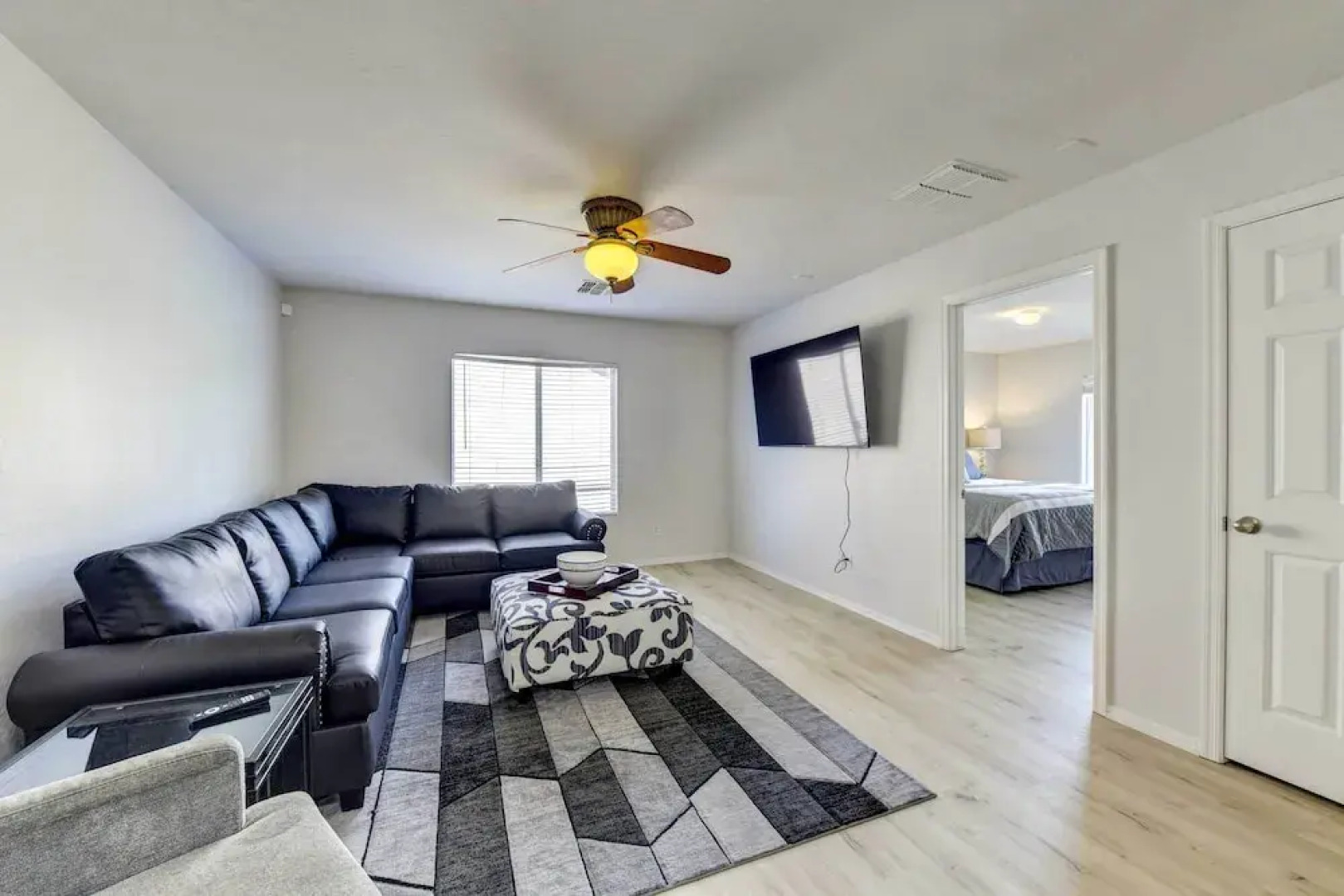 Putting Green, Pool & Spa: Home in Queen Creek!