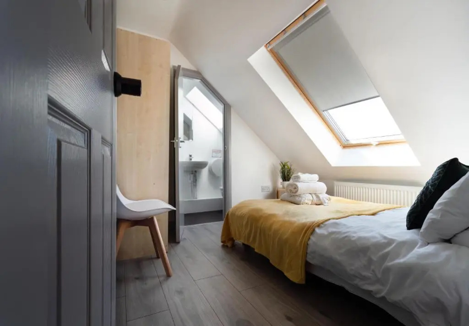 Family Holiday Home With Hot Tub Sleeps 8