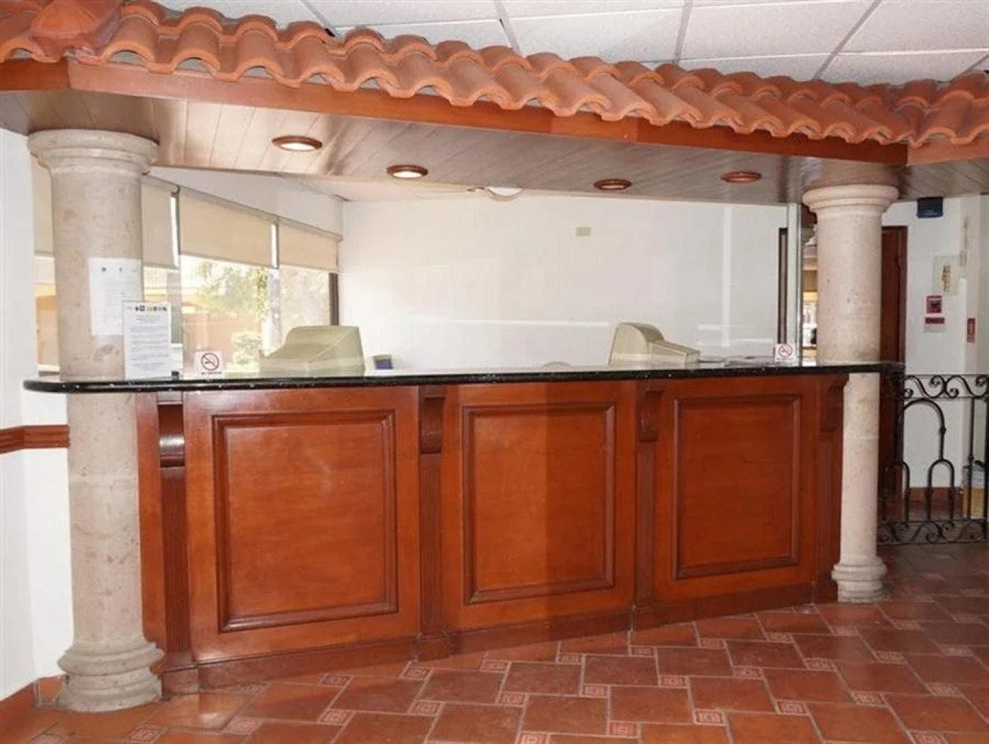 Hotel Maria Luisa Inn & Suites