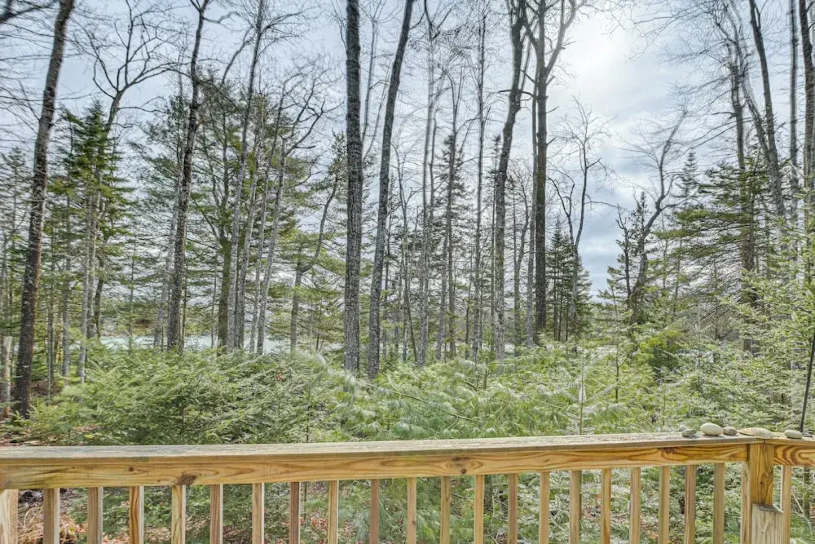 Lamoine Cabin w/ Deck ~ 16 Mi to Acadia Natl Park
