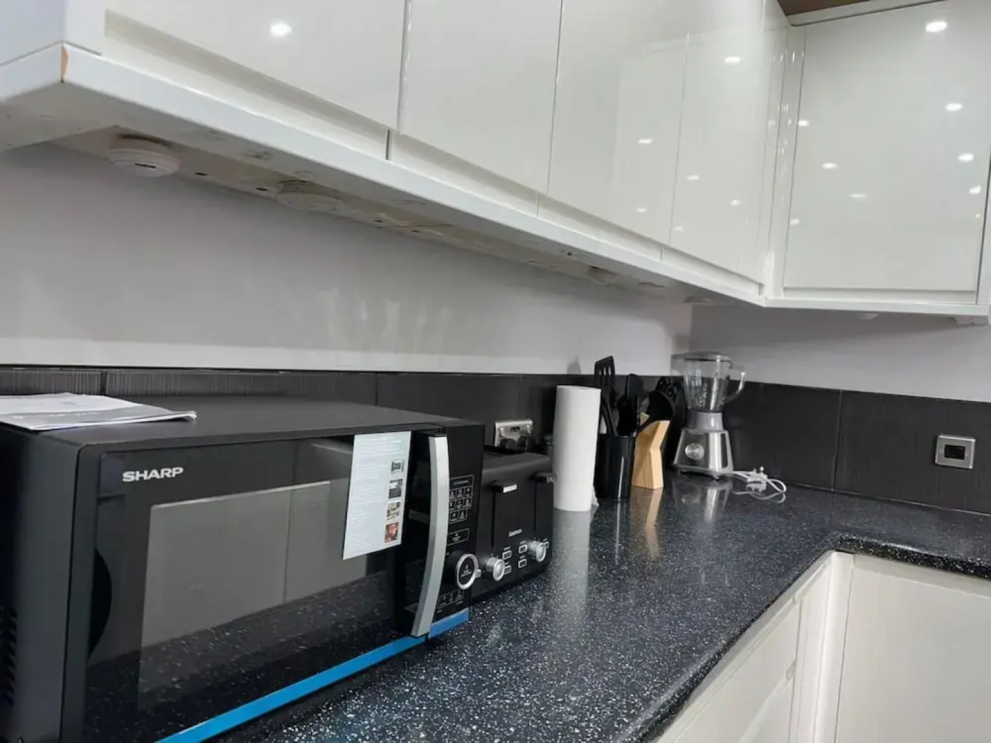 Affluent Living Apartment Perfect for Contractors