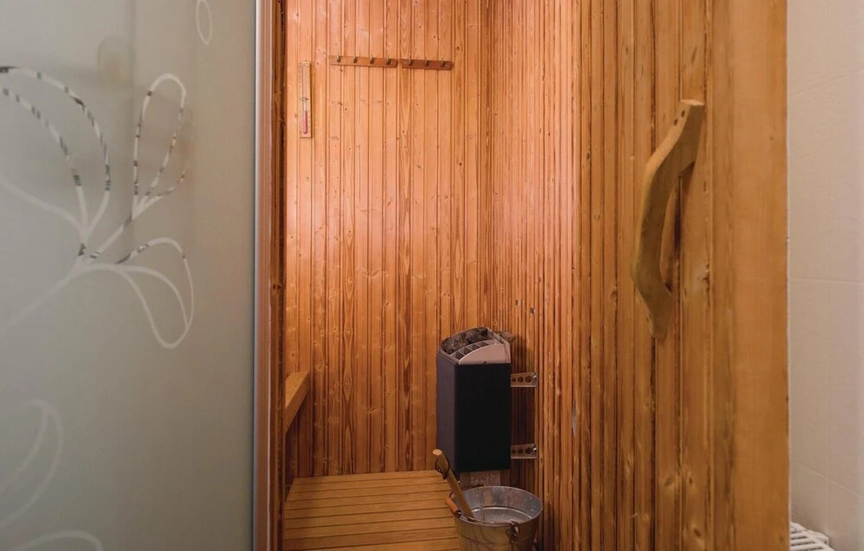 Nice Home in Tranås With 3 Bedrooms, Sauna and Wifi