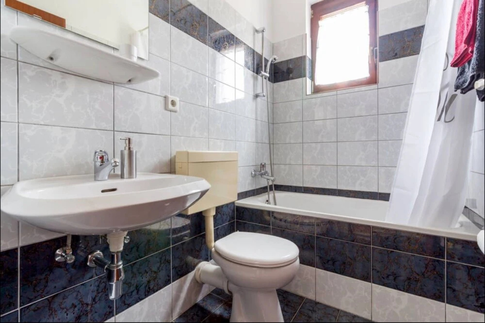 BAGI Apartments & Rooms