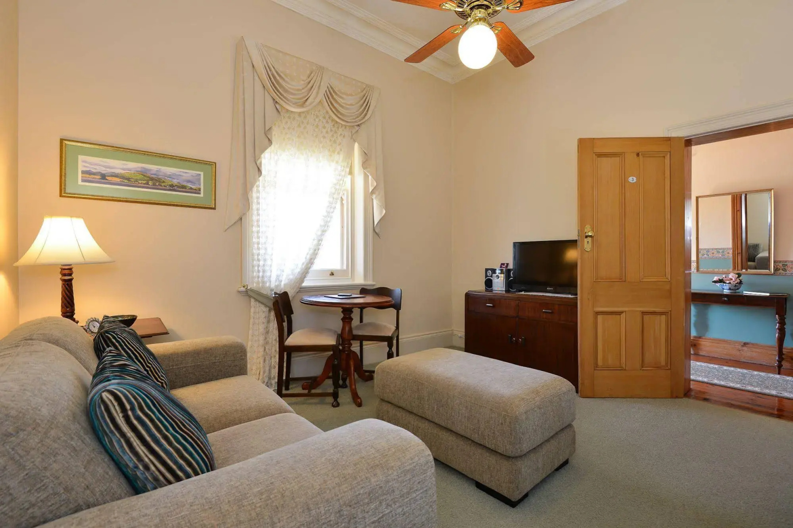 Trafalgar Premium Vintage Suites