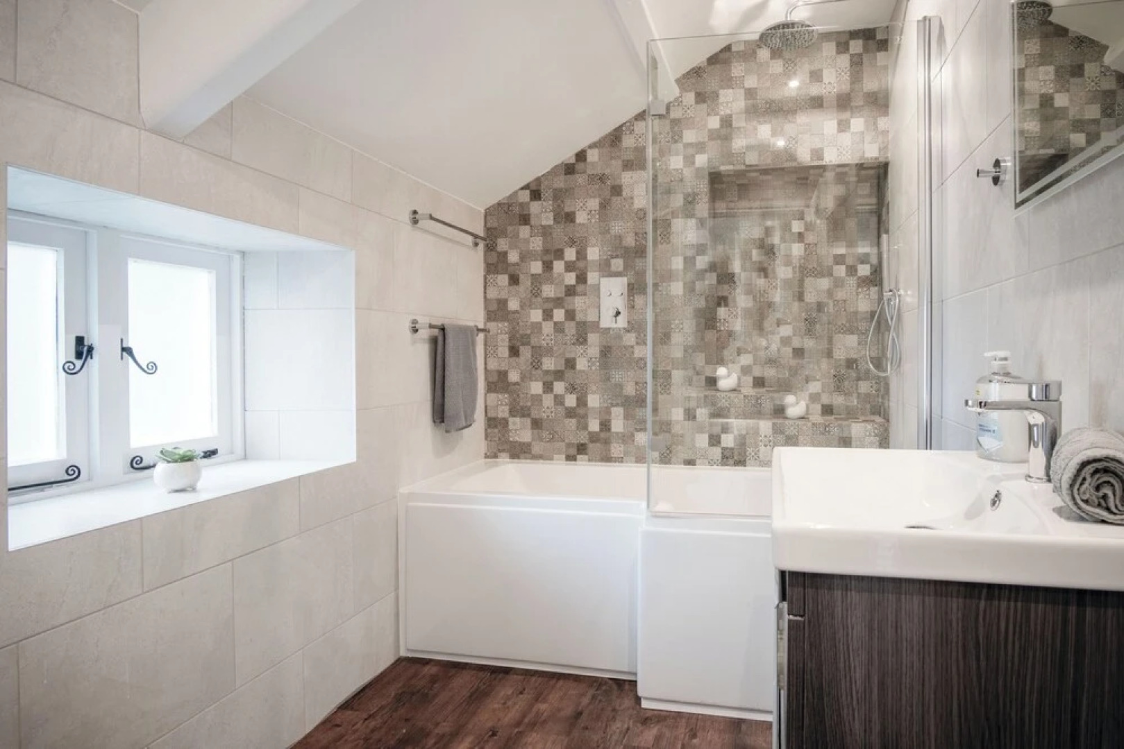 The Lodge - 2 Bedroom Cottage - Princes Gate