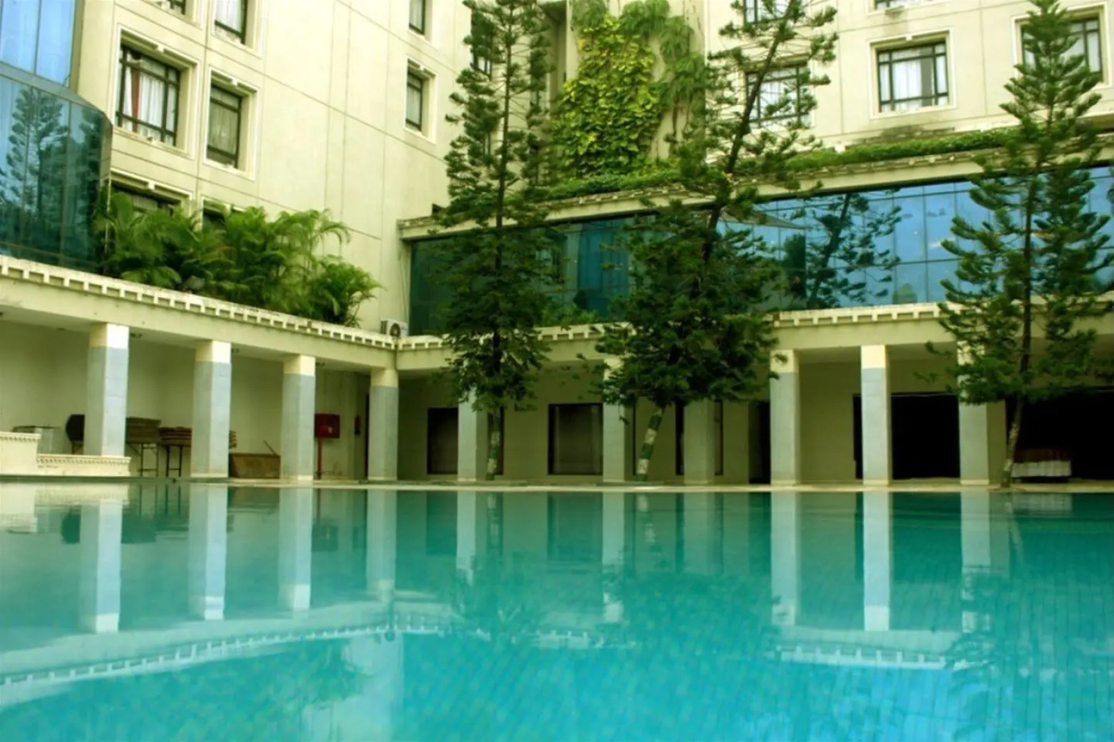 The Crown - IHCL SeleQtions