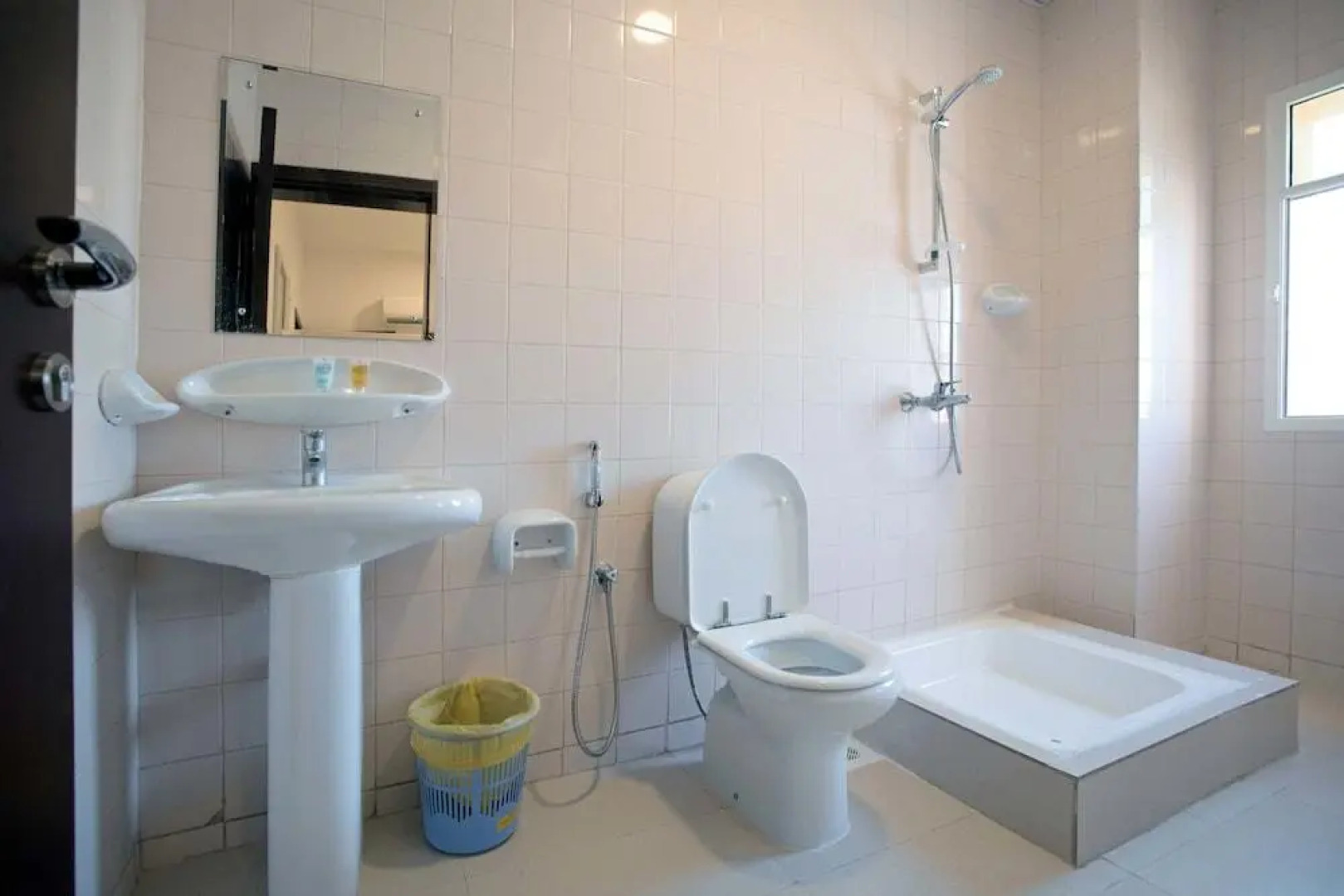 Star Emirates Suites