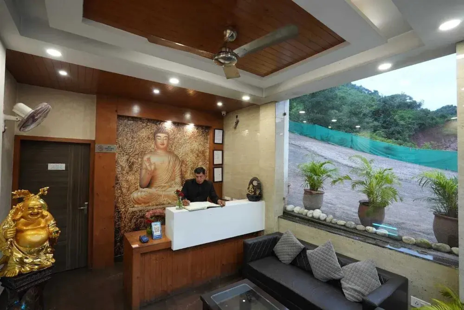 Royal suites Chakki Morh