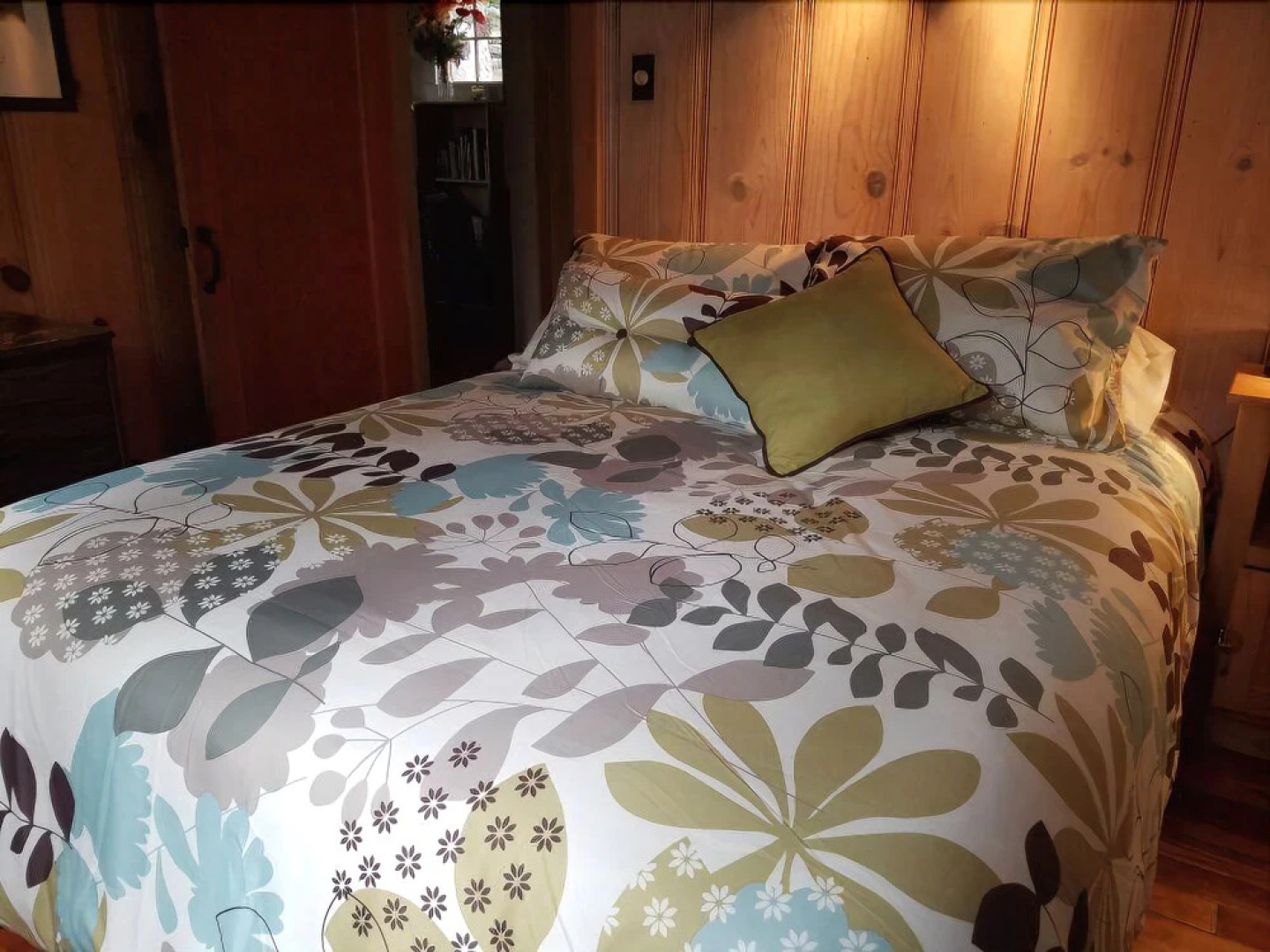 Rogers Cabin 4 Bedrooms 1.5 Bathroom Cabin