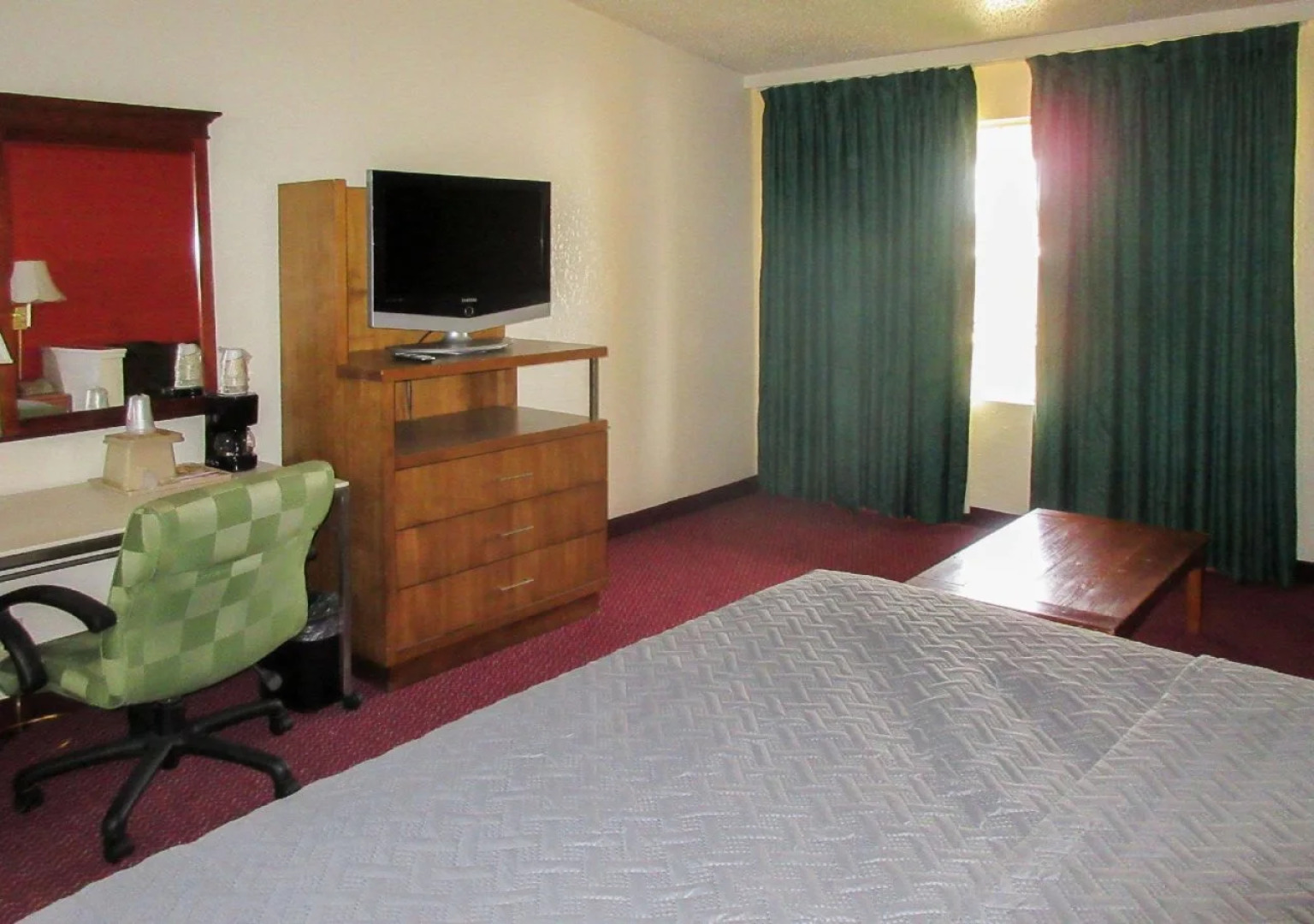 Rodeway Inn & Suites
