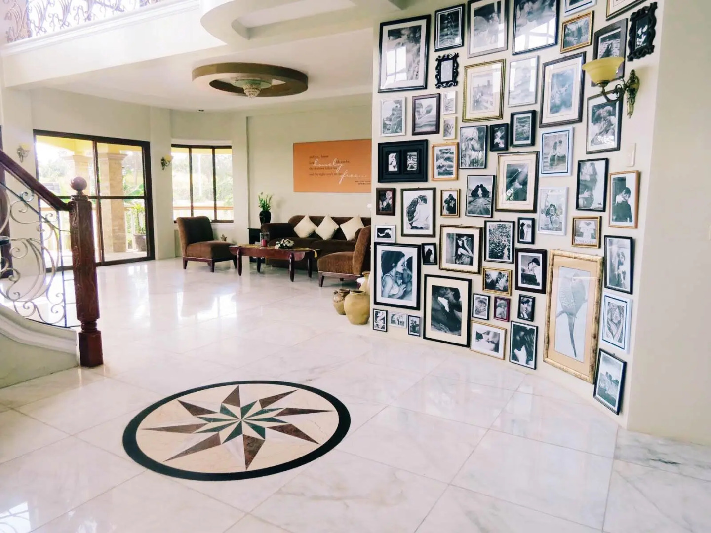 The Q Hotel & Restaurant