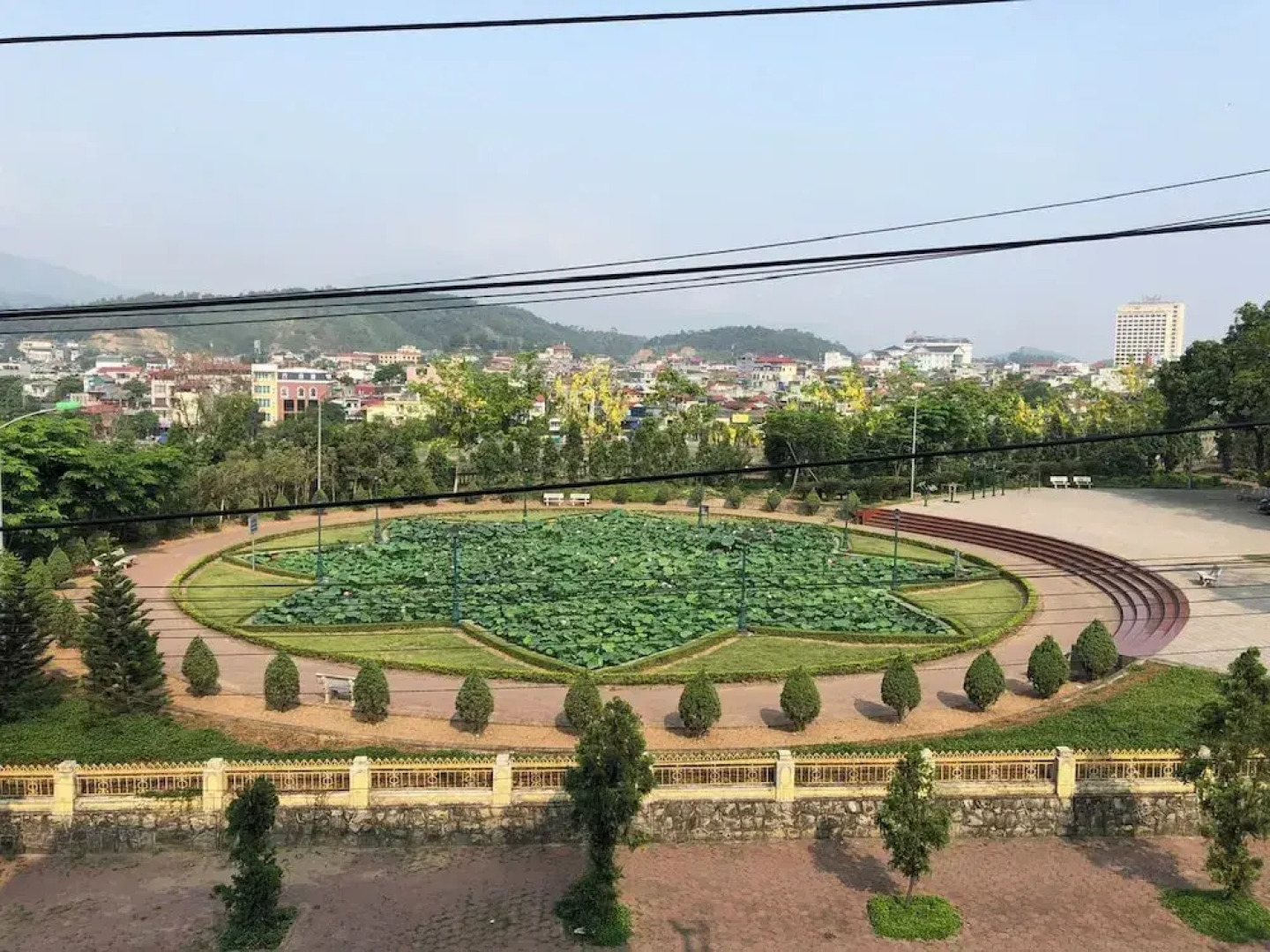 Hoà Bình Hotel LC - by BayLuxury