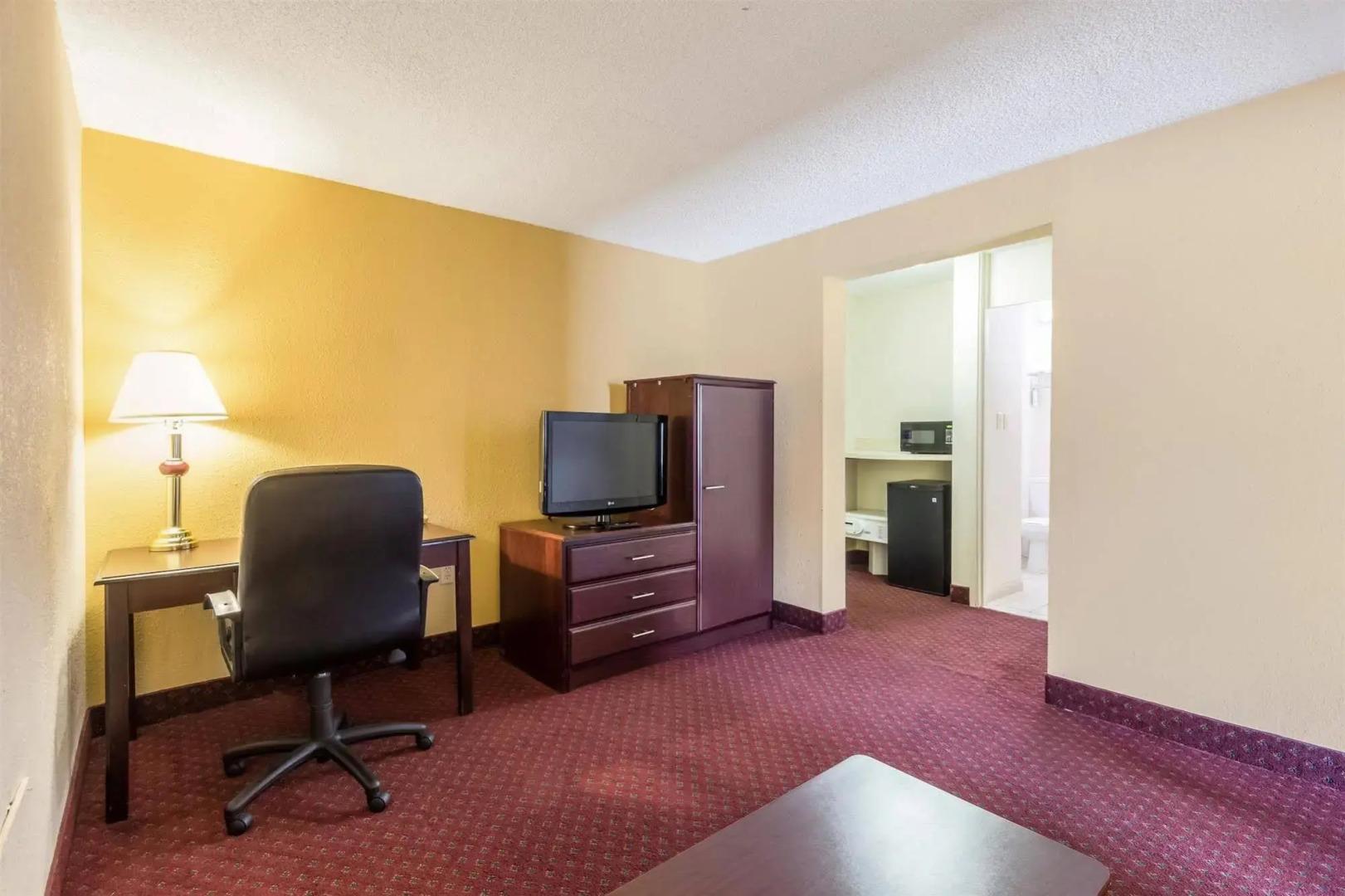 Econo Lodge Inn & Suites Chambersburg Central