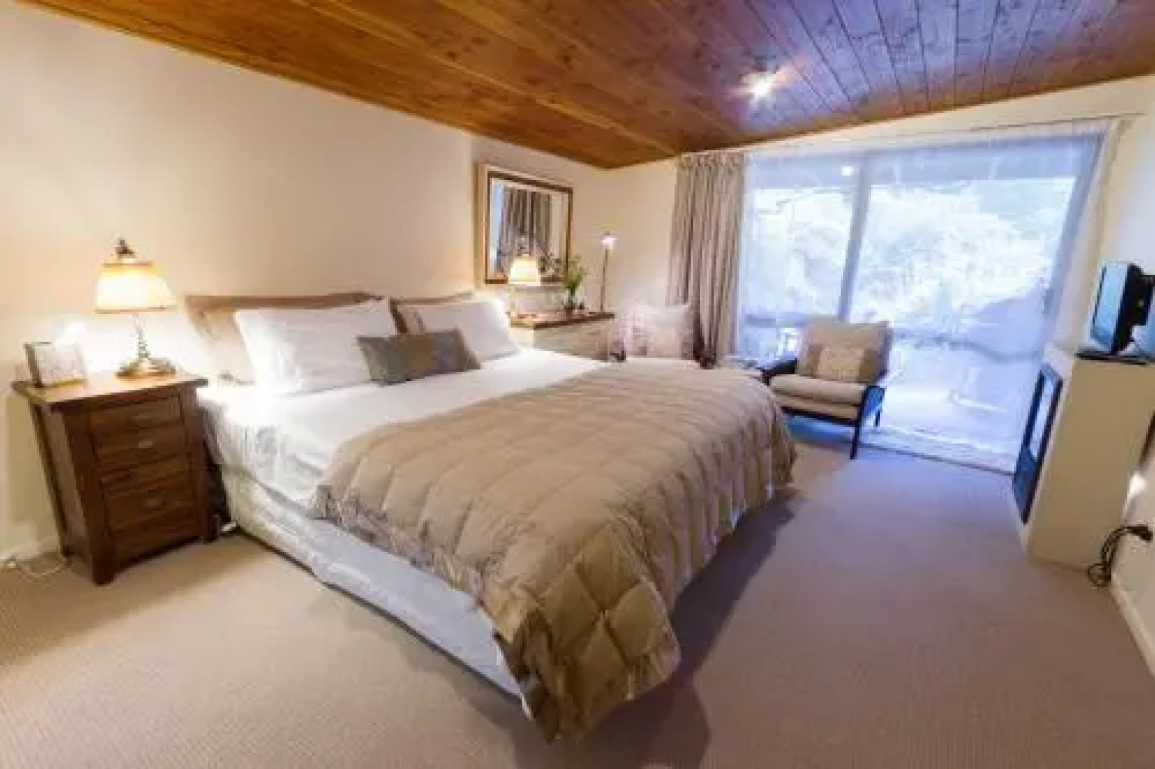 Wairua Lodge - Rainforest River Retreat