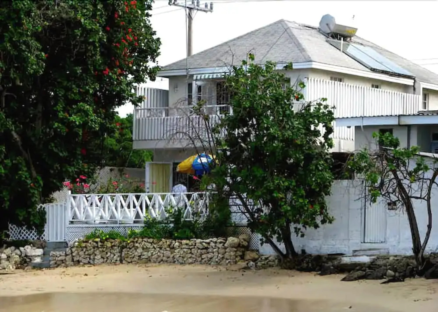 Cassandra 2 Beach Apartments