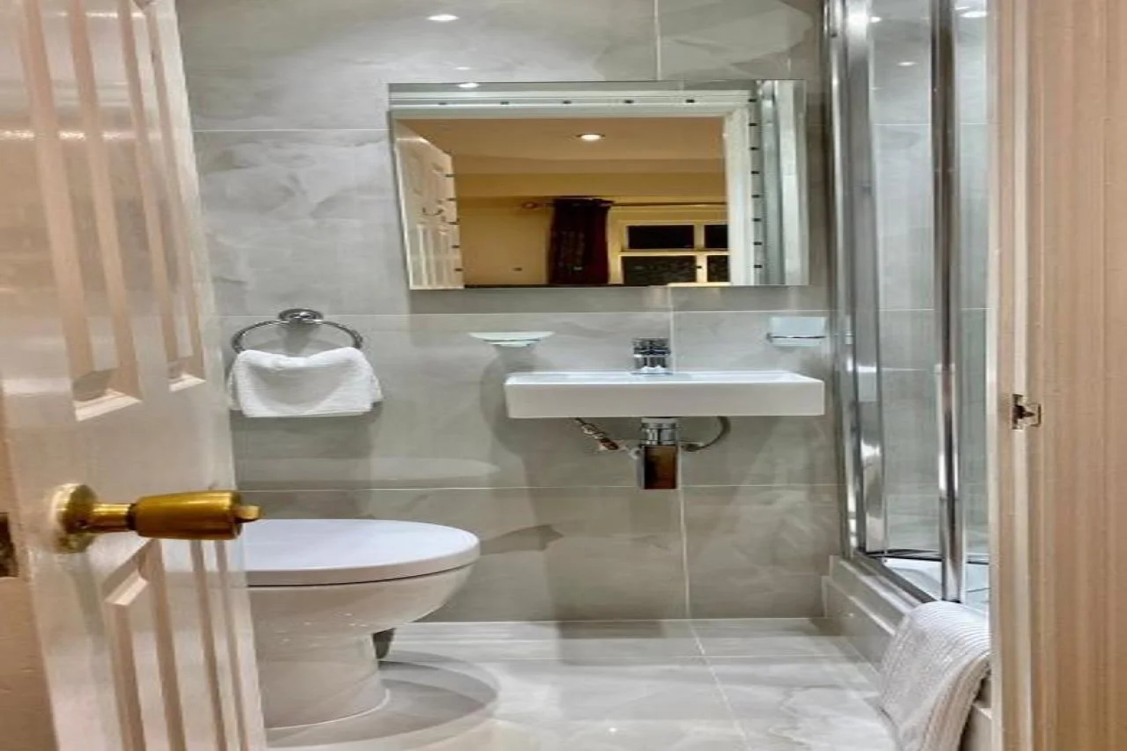 Classic Hyde Park Hotel