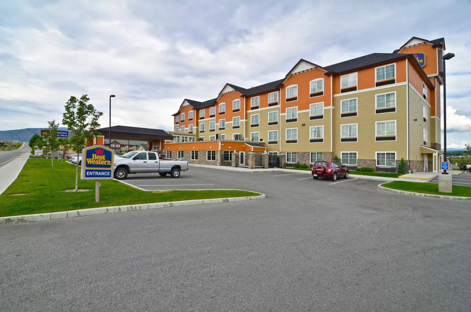 Best Western Plus Peppertree Inn At Omak