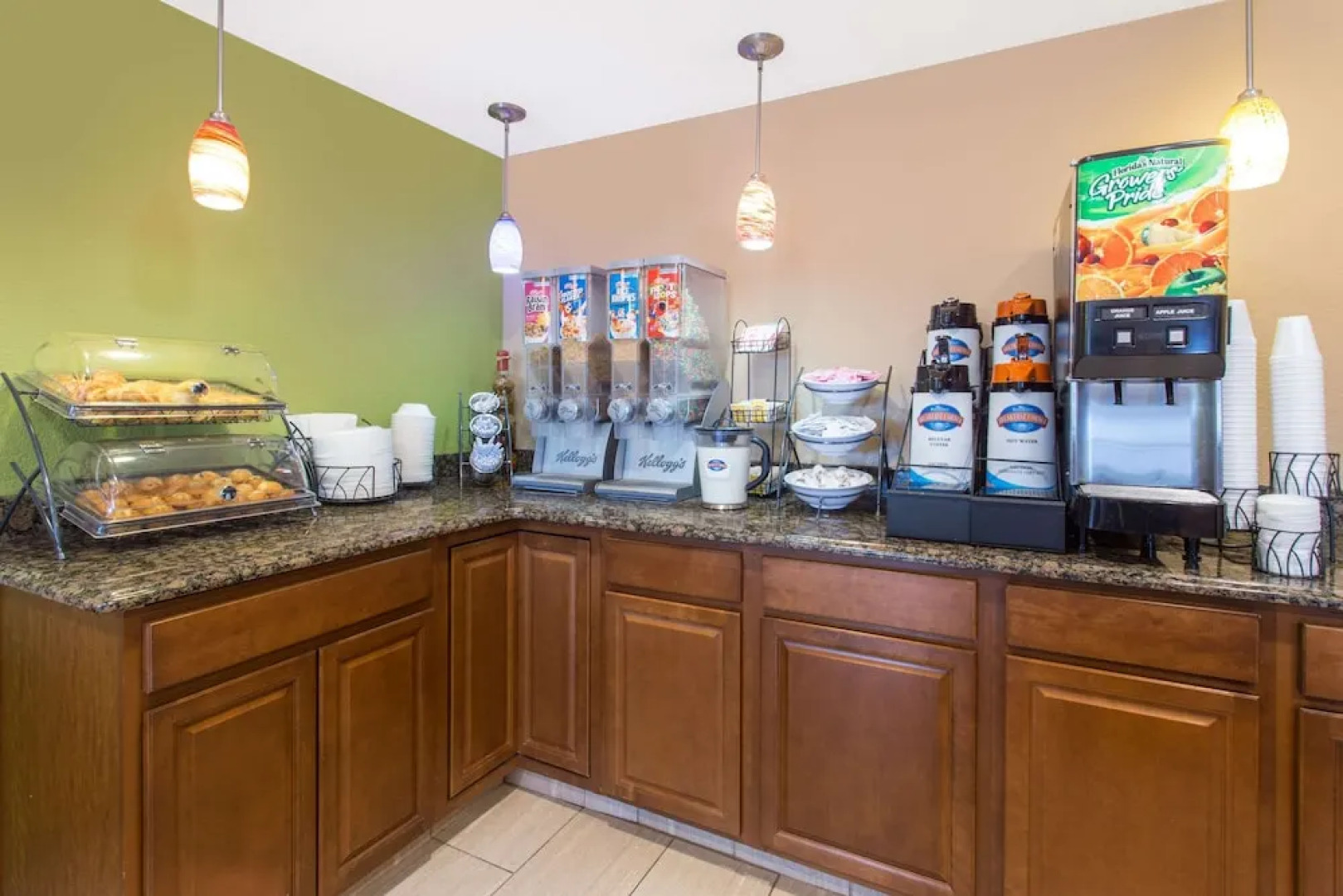 Baymont Inn & Suites Waukesha