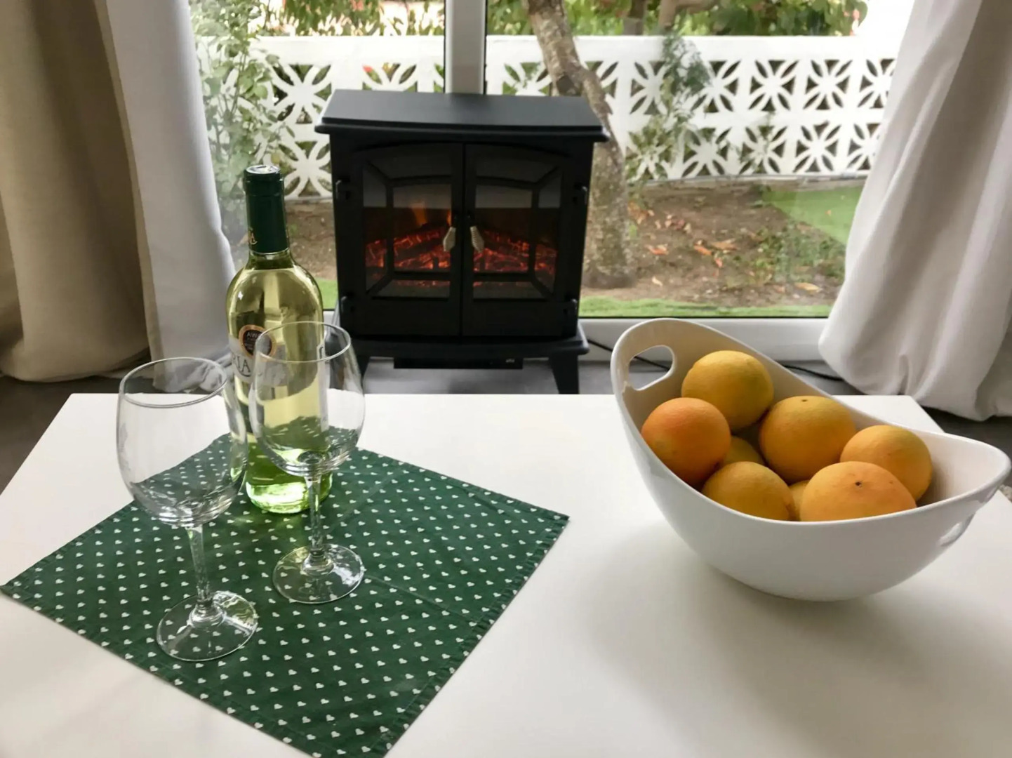 Flatguest Glass House