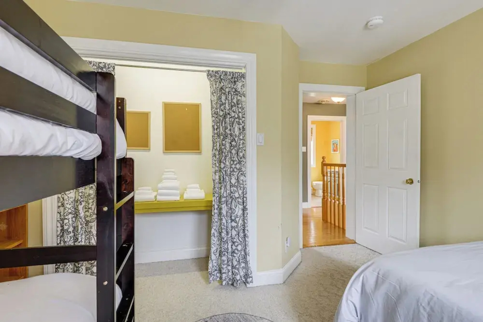 Adventure Meets Comfort: 6 Mi to Mount Snow!