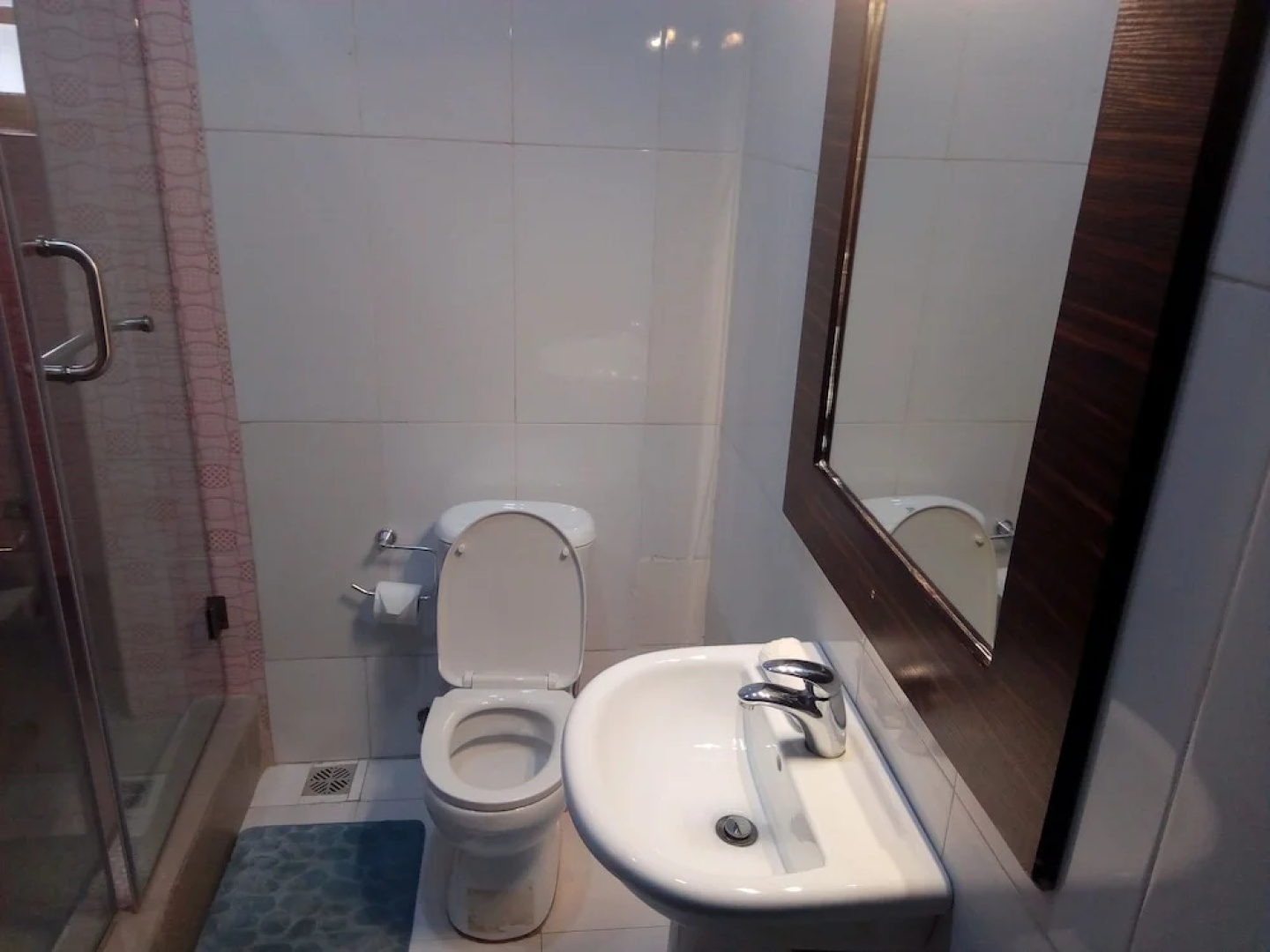 Aliz Ambruz Hotel
