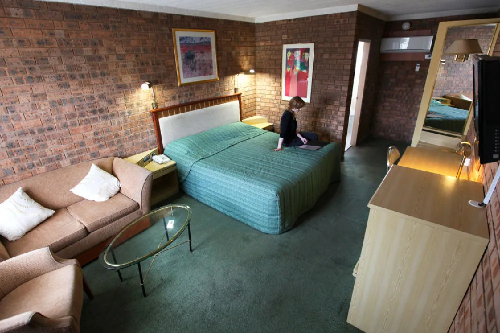 Countryman Motor Inn