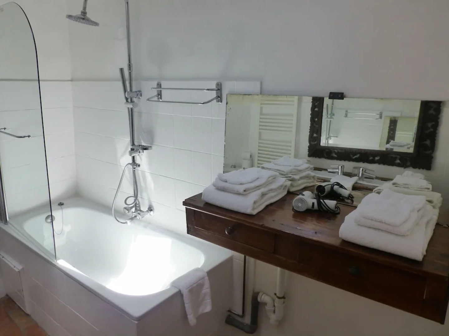 Chambre et table dhôtes le Roc sur lOrbieu