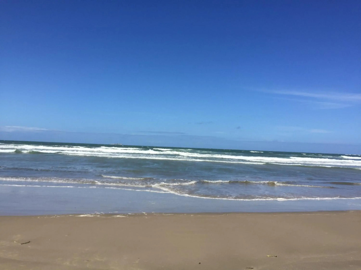 Apartamento 3 Dorm., O Quintal É A Praia E Molhes