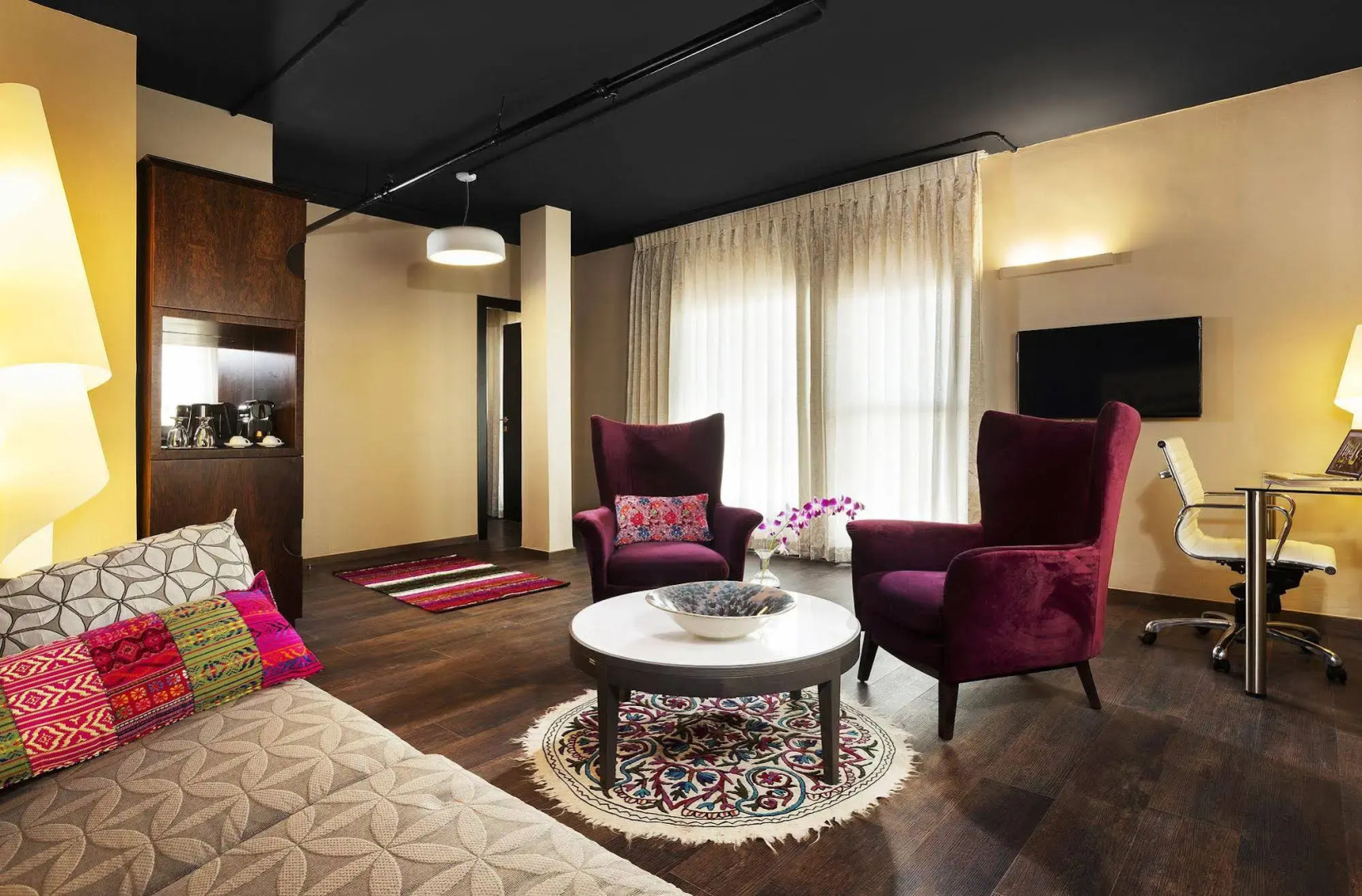 PLAY Seaport Suite Hotel TLV