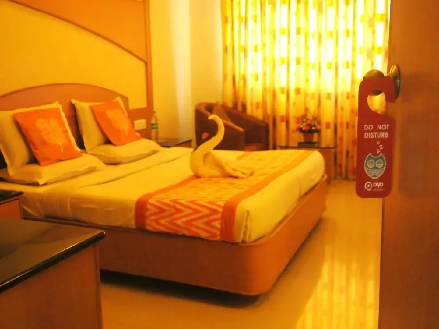 OYO 2033 Grand Plazza