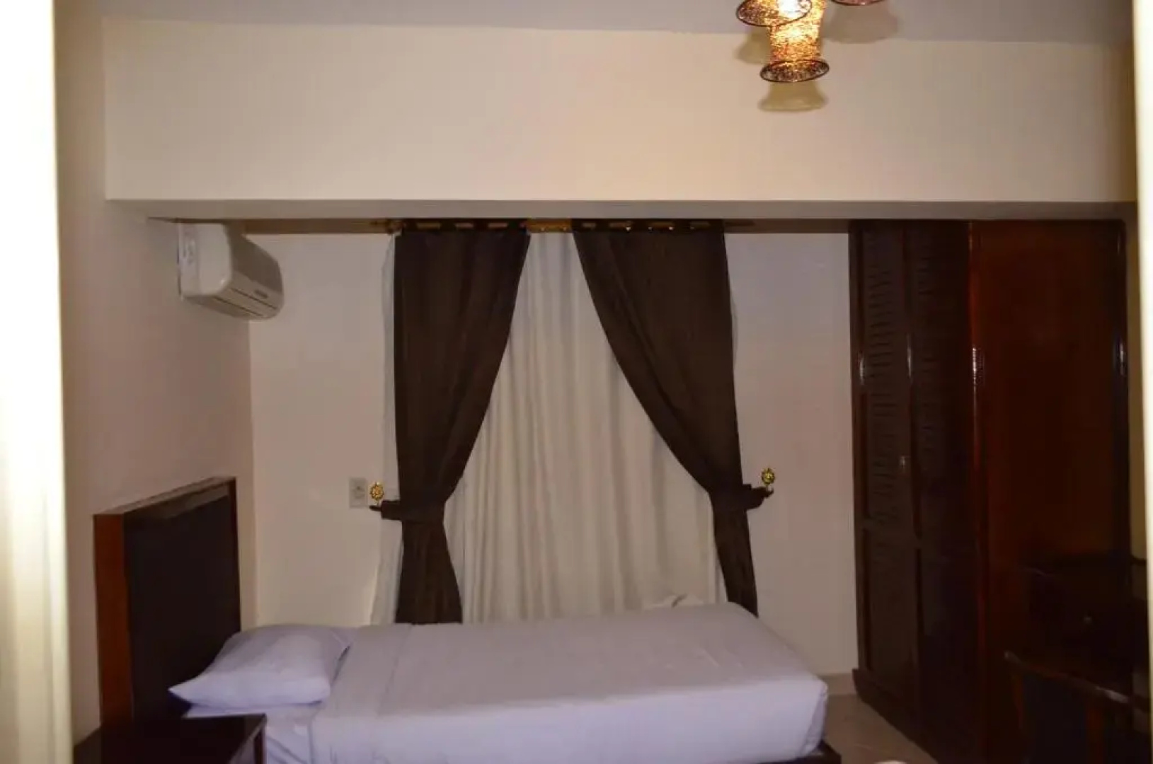 Al Saraya October Hotel