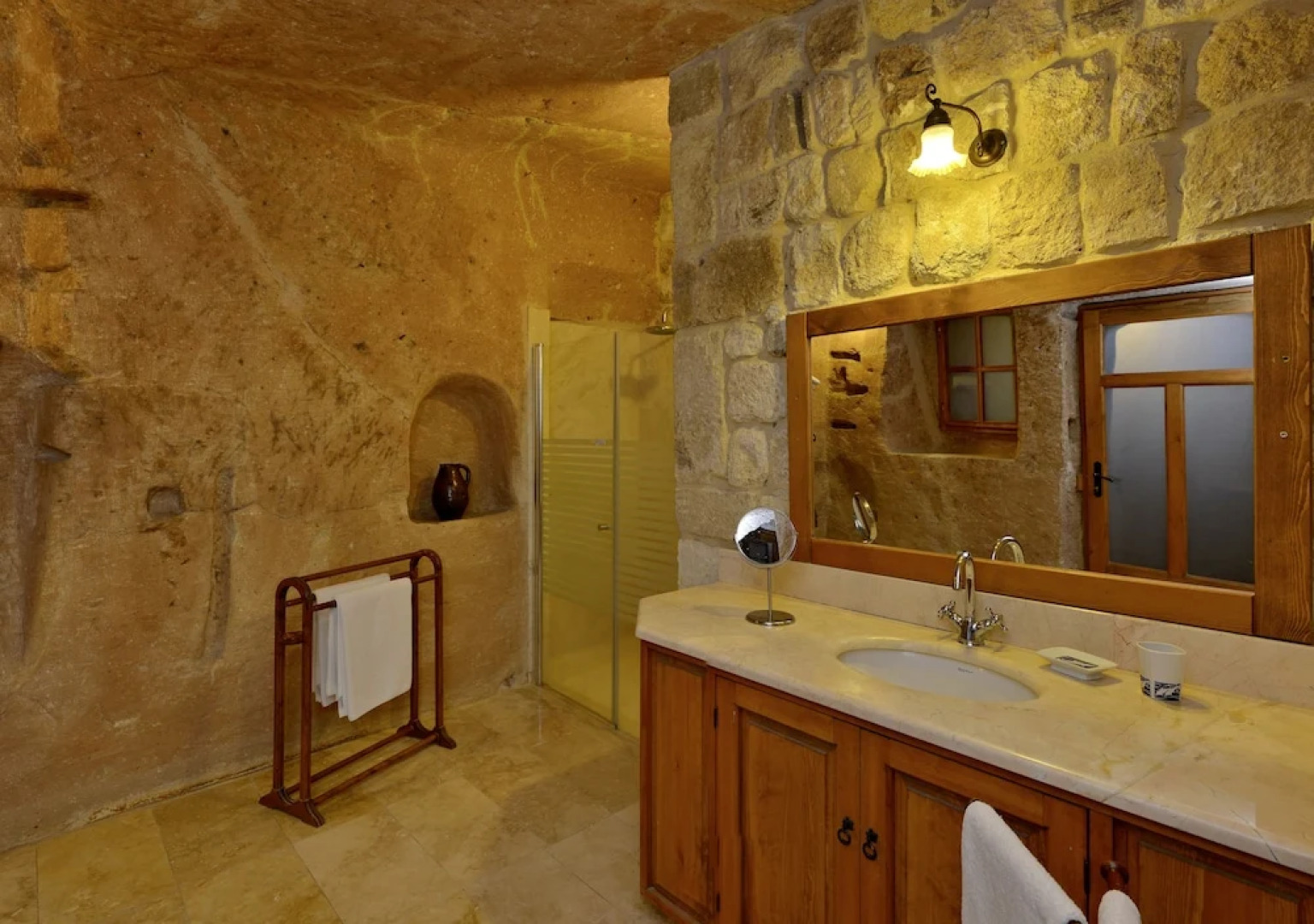 Esbelli Evi Cave Hotel